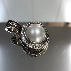 Pearl/diamond pendant